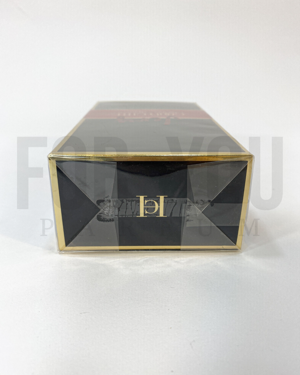 VERY GOOD GIRL – Carolina Herrera